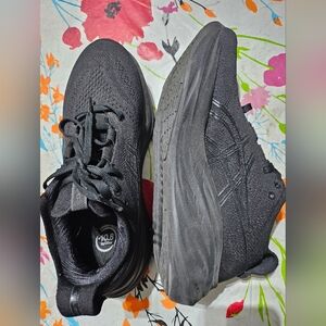 *Like New* Asics Gel Numbus 26 - Sz 6.5